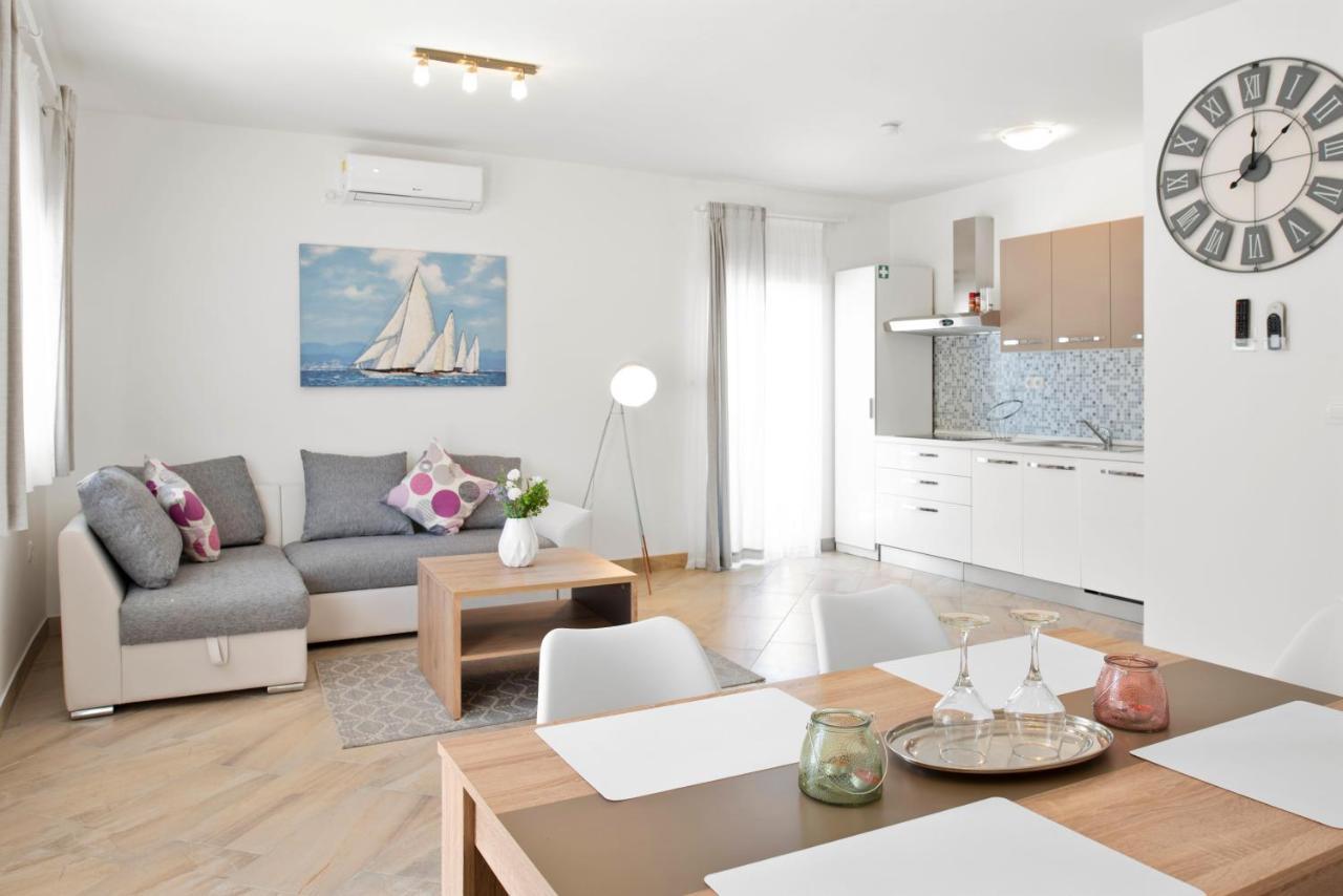 Aaa Anic Amazing Apartments Deluxe Сплит Экстерьер фото