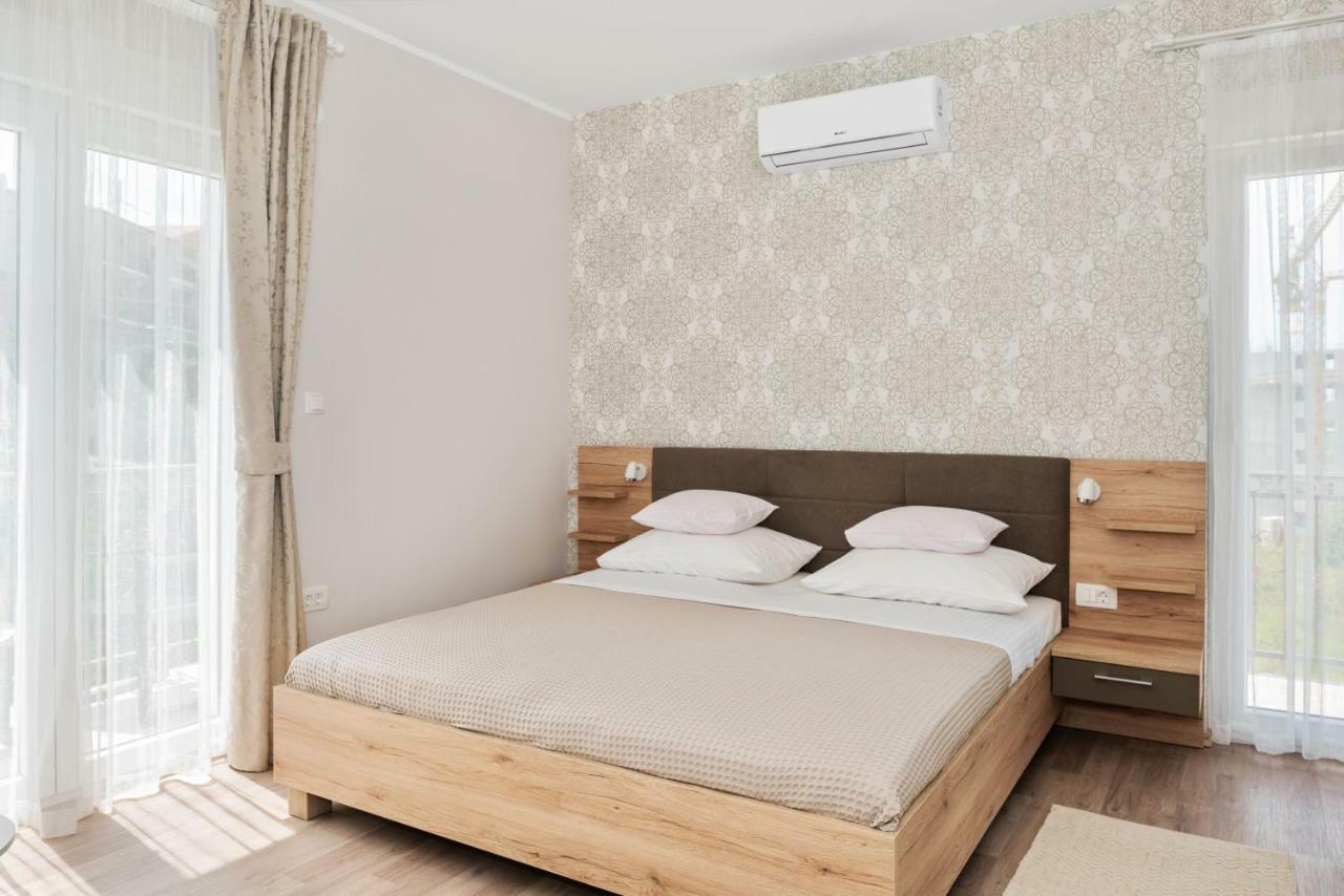 Aaa Anic Amazing Apartments Deluxe Сплит Экстерьер фото